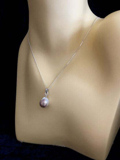Image for metallic freshwater pearl pendant 3