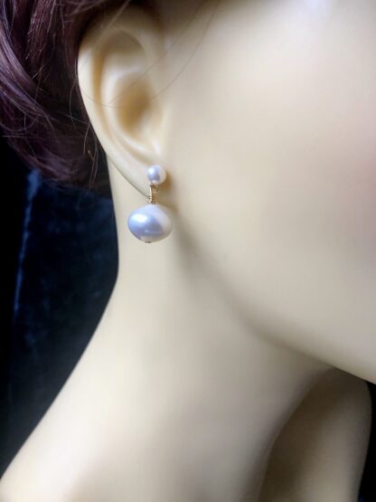 Image for Bell Pearl Earrings 2