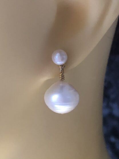 Image for Bell Pearl Earrings 3