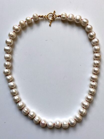 Image for Red knot pearl necklace 2