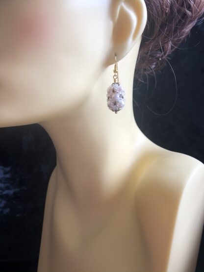 Image for Kiss Kross soft white shell pearl earrings 2