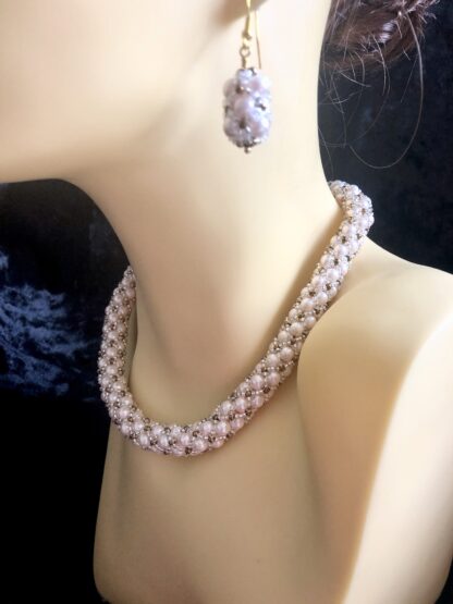Image for Kiss Kross soft white shell pearl necklace 3