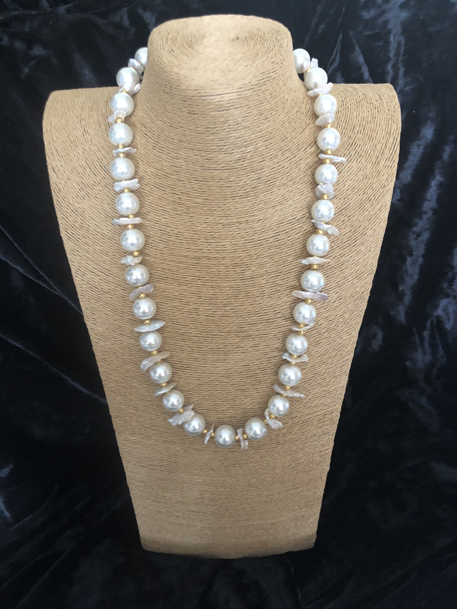 Biwa and Shell Pearl Necklace - Jewels and Hats