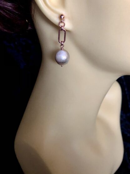Image for Metallic pearl paper clip earrings 1
